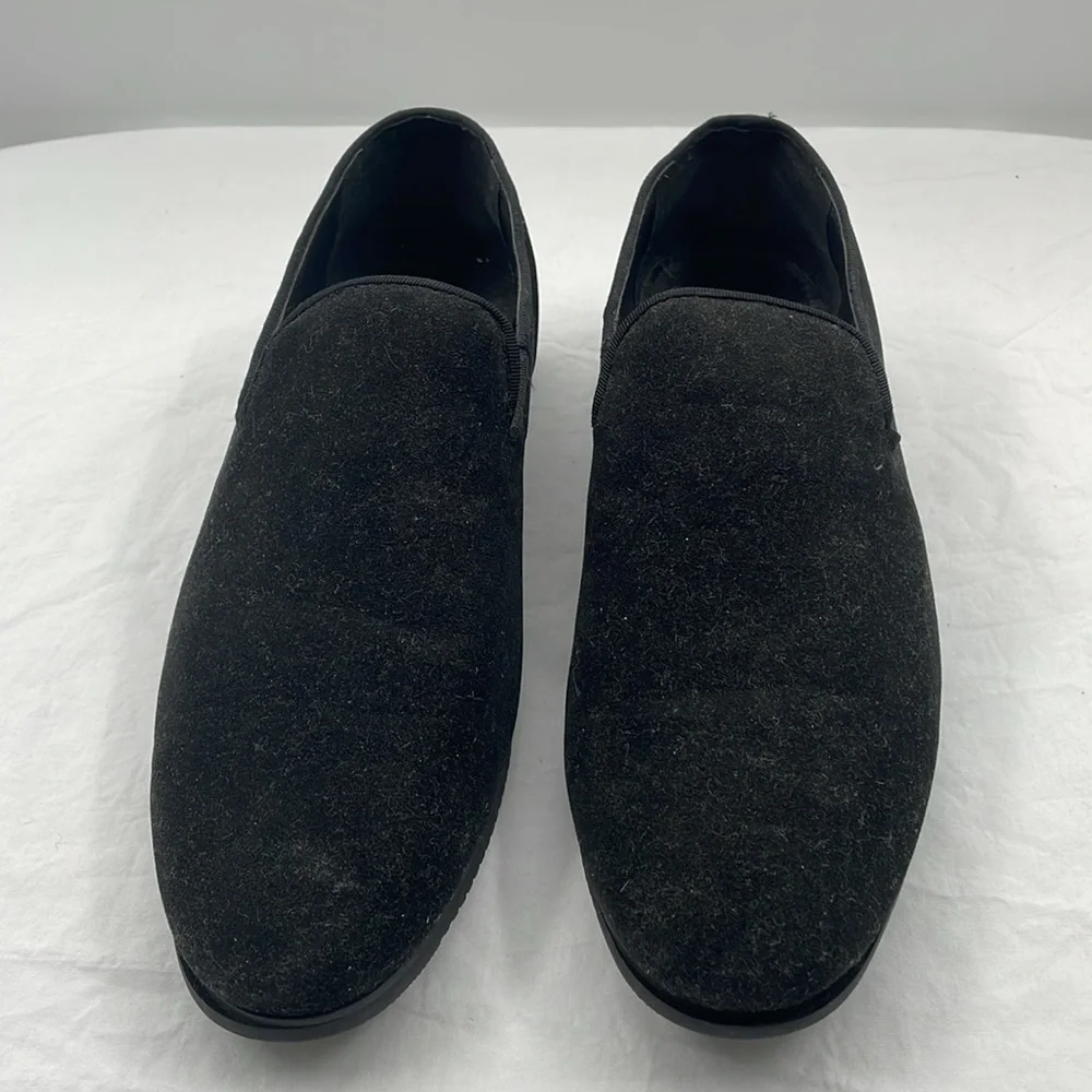 Like NEW! AZAR Black Comfortable Shoes Loafers. Men’s 6.5.